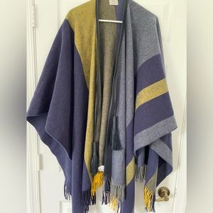 Hermes Poncho